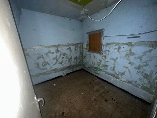 18427-0001 3