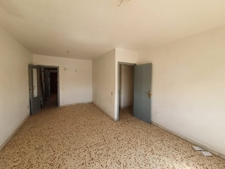 04738-0001 2