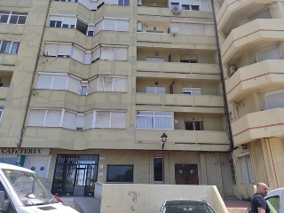 Locales en Av de España, La Línea de la Concepción (Cádiz) 2