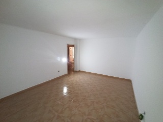 00493-0001 4