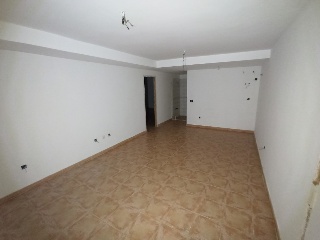 00493-0001 8