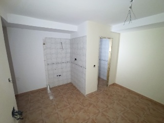 00493-0001 11
