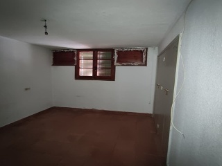 03891-0001 8