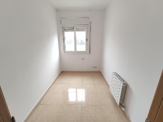 15762-0001 8