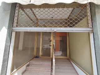 00932-0001 3