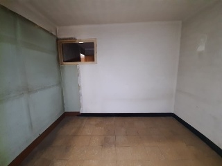 04942-0001 15