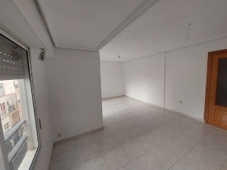 00565-0001 4