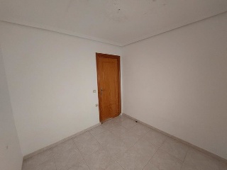 00565-0001 14