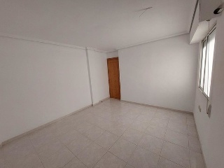 00565-0001 17