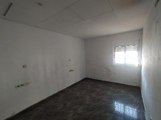 01748-0001 2