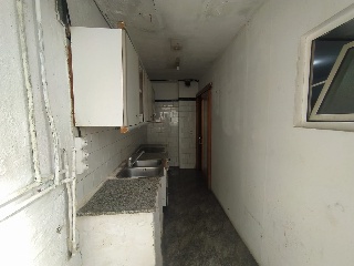 01748-0001 7