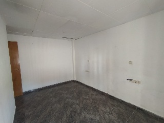 01748-0001 13