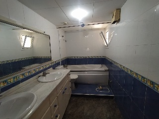 01748-0001 22