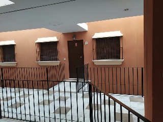 00489-0001 10