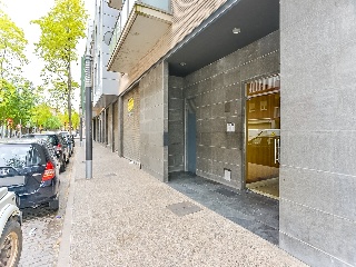 Piso y Plazas de aparcamiento en C/ Agudes - Girona - 10