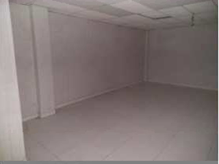 Locales en C/ Trinquet, Deltebre (Tarragona) 10