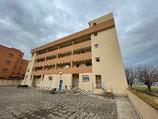 18358-0001 3