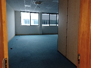 Oficinas y garajes en Vitoria-Gasteiz 9