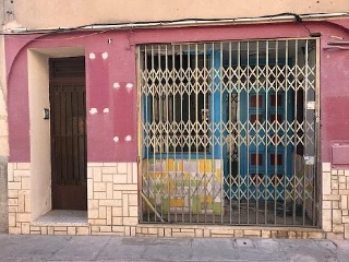 Local en venta en Ulldecona de 162  m²