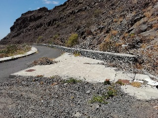 24389-0001 9