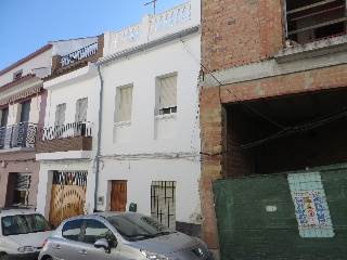 Unifamiliar en venta en Fernán-núñez de 133  m²