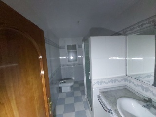 03862-0001 28