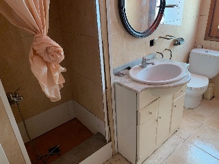 24670-0001 6