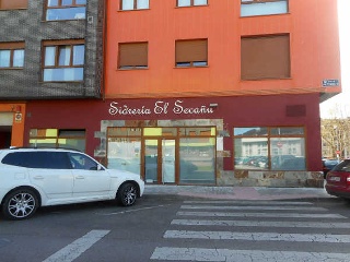 Local en venta en Villaviciosa de 157  m²