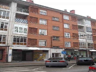 Local en venta en Castrillón de 171  m²