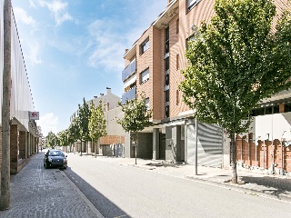 Locales y garajes situados en Manresa 5