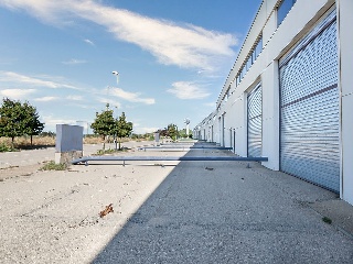 Conjunto de naves industriales y suelos en Ayerbe - Huesca 14