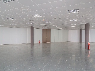 Promoción de oficinas y garajes en C/ Osca, Zaragoza  6
