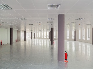 Promoción de oficinas y garajes en C/ Osca, Zaragoza  5