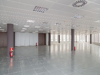 Promoción de oficinas y garajes en C/ Osca, Zaragoza  5