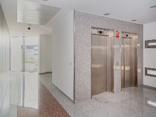 Promoción de oficinas y garajes en C/ Osca, Zaragoza  14