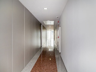 Promoción de oficinas y garajes en C/ Osca, Zaragoza  17