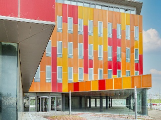 Promoción de oficinas y garajes en C/ Osca, Zaragoza  23