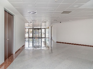 Promoción de oficinas y garajes en C/ Osca, Zaragoza  11