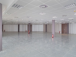 Promoción de oficinas y garajes en C/ Osca, Zaragoza  2
