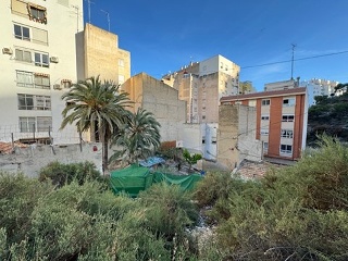 Solar en C/ San Cayetano 6
