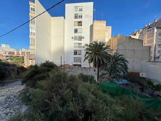 Solar en C/ San Cayetano 7