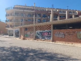 Edificio en construcción detenida en C/ Pigmalion 3
