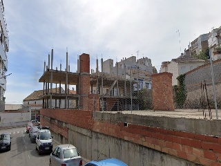 Edificio en construcción en C/ la Losa 3