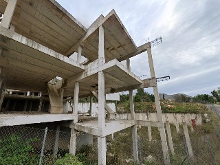 Edificio residencial en construcción detenida en Partida Terranova  7