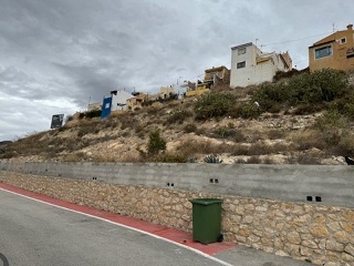 Suelo urbano no consolidado en C/ les Casetes 6
