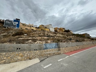 Suelo urbano no consolidado en C/ les Casetes 7