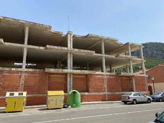 Edificio de viviendas en construcción detenida en Alfafara - Alicante - 3