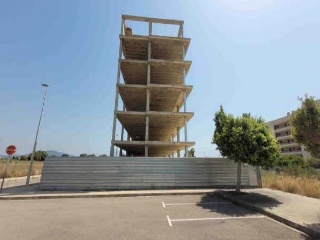 Edificio de viviendas en construcción detenida en Torreblanca - Castellón - 2