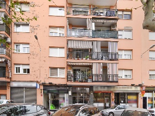 Piso en venta en Rubí de 84  m²