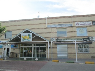 Local en Av Pico Ocejón 8
